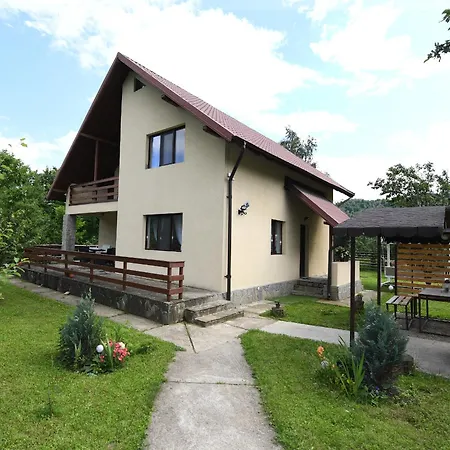 Casa Cu Scari